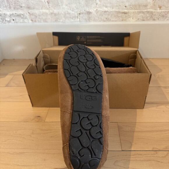 UGG Men's Ascot Slipper NWT - Picture 5 of 8